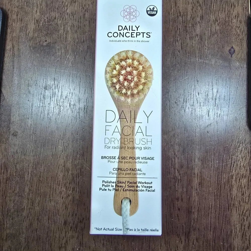 Daily Concepts Daily Facial Dry Brush - Brand New